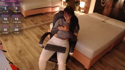 SAM MANSON online show from 11-24-25, 02:06