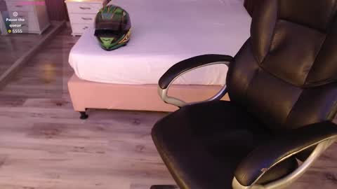 SAM MANSON online show from 12-18-25, 07:09