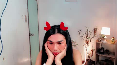 Snapshot of sam_mitinair chatting on 12-11-24, 12:12 sam online show from 12-11-24, 12:12