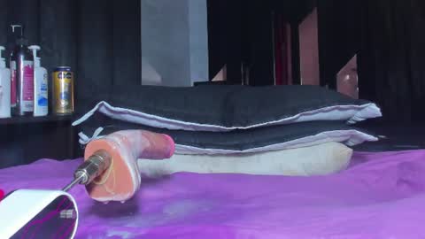 sam_naughty18 online show from 06-14-26, 02:30