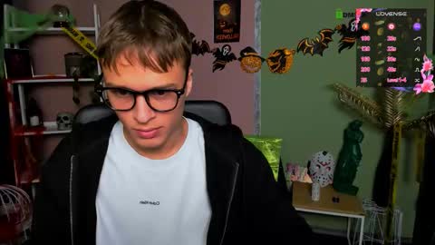 Sam online show from 10-31-25, 09:38