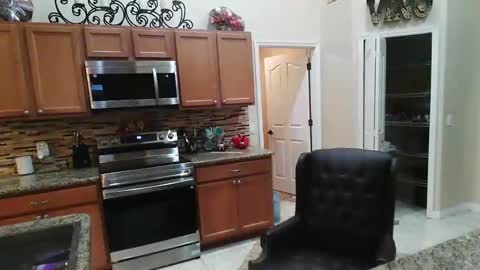 Snapshot of sam_papithebarber chatting on 10-23-25, 06:34 sam_papithebarber online show from 10-23-25, 06:34