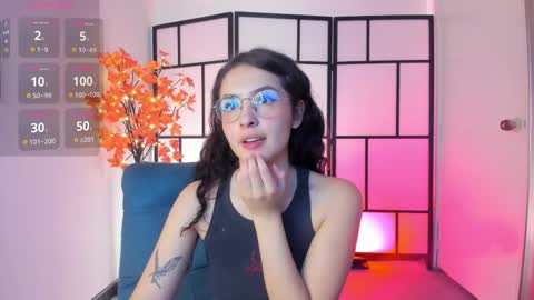 Snapshot of sam_pay chatting on 10-01-25, 12:33 Sam online show from 10-01-25, 12:33