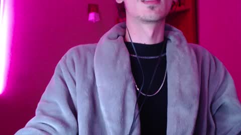 Snapshot of sam_skywalker chatting on 10-08-25, 07:44 sam_skywalker online show from 10-08-25, 07:44