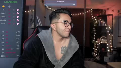 Snapshot of sam_thompson_z chatting on 12-10-24, 03:09 SAMUEL THOMPSON online show from 12-10-24, 03:09