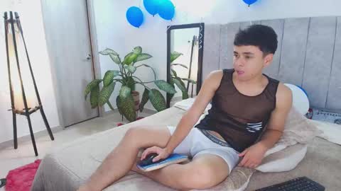 sam_tnt9 online show from 03-26-26, 07:52