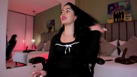 Snapshot of samaantharey chatting on 12-16-25, 08:58 Samantha online show from 12-16-25, 08:58