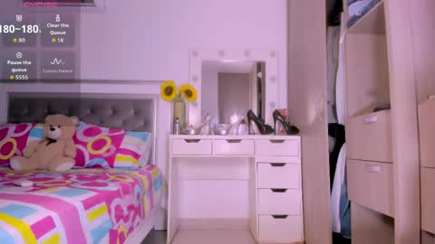 Snapshot of samanta_65 chatting on 04-06-26, 04:46 carolina online show from 04-06-26, 04:46