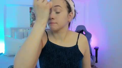 Samanta online show from 10-13-25, 01:22