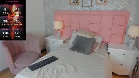 Snapshot of samanta_william chatting on 12-25-24, 02:23 samanta online show from 12-25-24, 02:23
