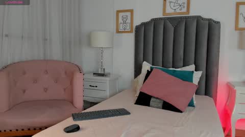 Snapshot of samanta_william chatting on 01-16-25, 02:41 samanta online show from 01-16-25, 02:41