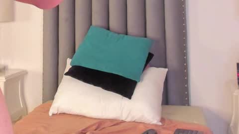 Snapshot of samanta_william chatting on 01-27-25, 08:40 samanta online show from 01-27-25, 08:40