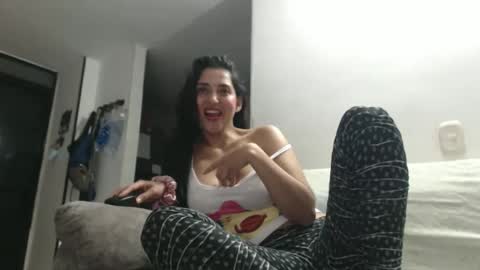 Snapshot of samanta_xi chatting on 04-01-26, 01:39 samanta online show from 04-01-26, 01:39