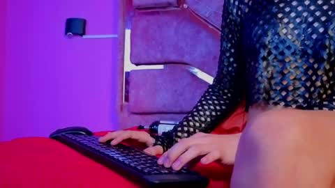 samantaa_liov online show from 04-30-26, 08:57