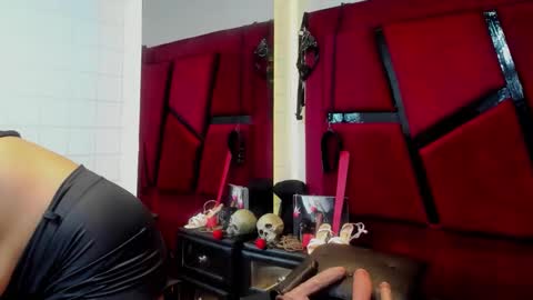 Samanta online show from 12-17-25, 07:20