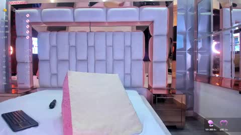 S A M A N T A   online show from 02-11-25, 09:42