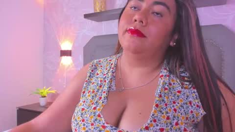 Snapshot of samantha29x_ chatting on 10-08-25, 02:14 S A M M Y online show from 10-08-25, 02:14