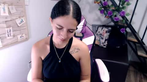 Snapshot of samantha2girl chatting on 07-19-26, 07:06 samantha online show from 07-19-26, 07:06