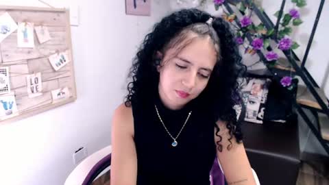 Snapshot of samantha2girl chatting on 07-25-26, 10:29 samantha online show from 07-25-26, 10:29