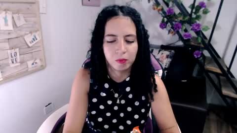 Snapshot of samantha2girl chatting on 07-28-26, 07:39 samantha online show from 07-28-26, 07:39