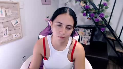 Snapshot of samantha2girl chatting on 08-07-26, 10:23 samantha online show from 08-07-26, 10:23