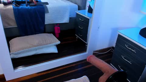 Samantha Vega online show from 03-07-25, 08:33