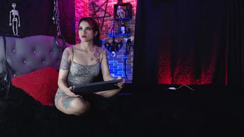 Snapshot of samantha_abrill chatting on 01-15-25, 12:41 Samantha and Victor online show from 01-15-25, 12:41