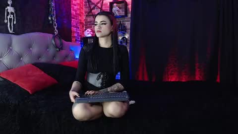 Snapshot of samantha_abrill chatting on 02-19-25, 10:09 Samantha and Victor online show from 02-19-25, 10:09