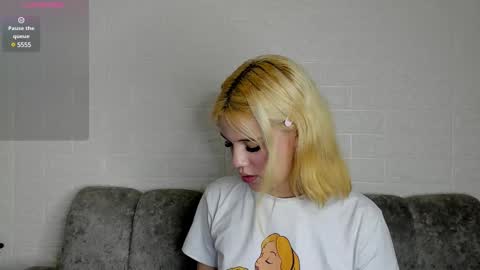 samantha_browwnn online show from 02-11-25, 03:08