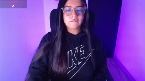 Snapshot of samantha_devil_ chatting on 11-14-25, 02:43 Samanta online show from 11-14-25, 02:43