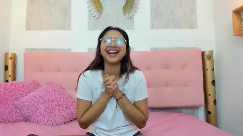 Snapshot of samantha_fox8 chatting on 10-02-25, 11:39 online show from 10-02-25, 11:39