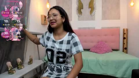 Snapshot of samantha_fox8 chatting on 11-09-25, 11:41 online show from 11-09-25, 11:41