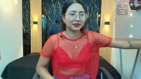 Snapshot of samantha_fox8 chatting on 05-20-26, 11:16 online show from 05-20-26, 11:16