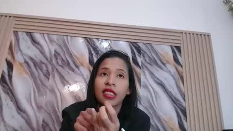 Snapshot of samantha_fox_squirt chatting on 12-03-25, 01:24 lizzy online show from 12-03-25, 01:24