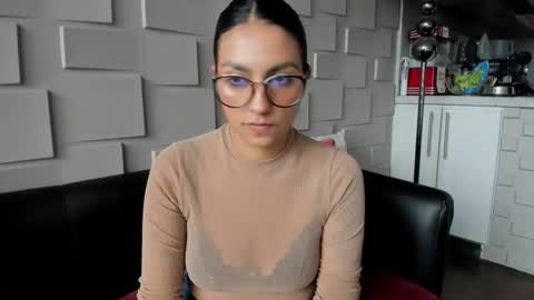 Snapshot of samantha_jadee chatting on 01-16-25, 07:10 Samantha online show from 01-16-25, 07:10