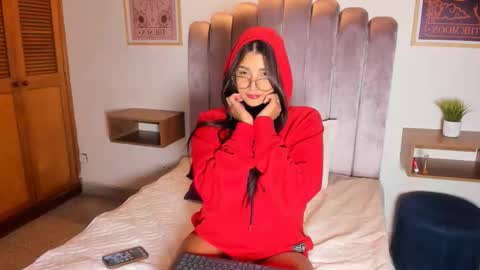 samantha_lux_ online show from 10-16-25, 10:05