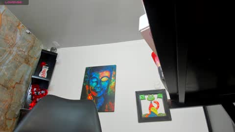 Snapshot of samantha_milfs chatting on 12-10-24, 11:00 samantha_milfs online show from 12-10-24, 11:00