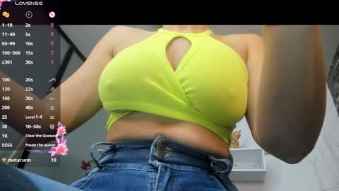 Snapshot of samantha_milfs chatting on 09-10-25, 10:48 samantha_milfs online show from 09-10-25, 10:48