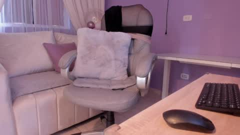 samantha_thompsoon online show from 06-08-26, 09:48