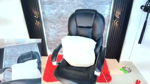 Samantha online show from 01-17-25, 01:56