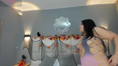 Snapshot of samanthaa_22_ chatting on 10-20-25, 11:32 Samanthaa online show from 10-20-25, 11:32