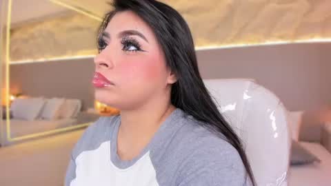 Snapshot of samanthaa_22_ chatting on 07-23-26, 11:52 Samanthaa online show from 07-23-26, 11:52