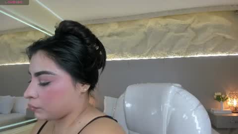 Snapshot of samanthaa_22_ chatting on 08-01-26, 11:20 Samanthaa online show from 08-01-26, 11:20