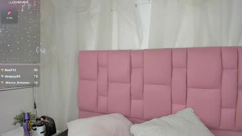 Snapshot of samanthaa_black chatting on 02-13-25, 07:56 Sam online show from 02-13-25, 07:56