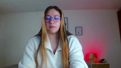 Snapshot of samanthachop chatting on 06-19-26, 01:37 samanthachop online show from 06-19-26, 01:37