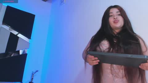 Samantha Ferrer online show from 12-07-24, 10:06