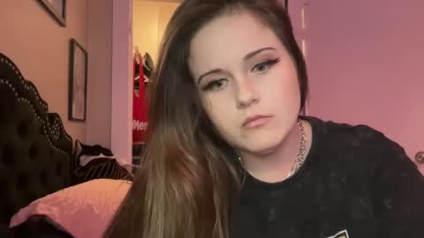 Snapshot of samanthafever chatting on 02-08-25, 06:54 samanthafever online show from 02-08-25, 06:54