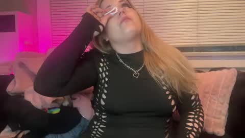 samanthafever online show from 12-01-25, 02:49