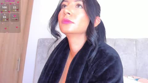 V A  N E S S A  online show from 01-07-25, 11:03