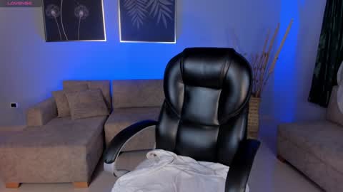 Samantha Klein online show from 01-30-25, 09:47